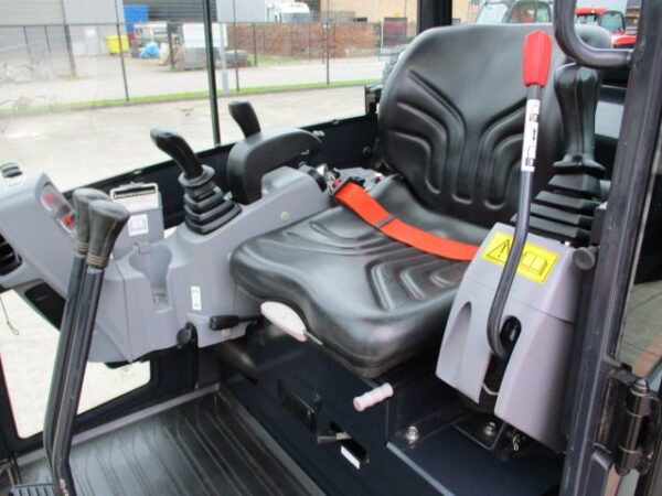 Kubota KX016-4 – Image 12