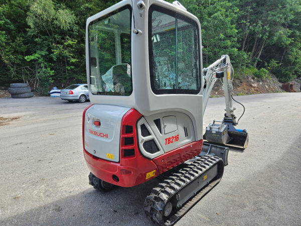 Takeuchi TB216 – Image 13