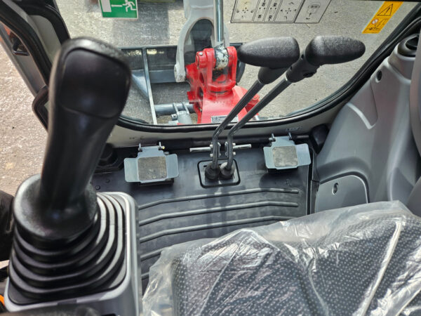 Takeuchi TB216 – Image 9