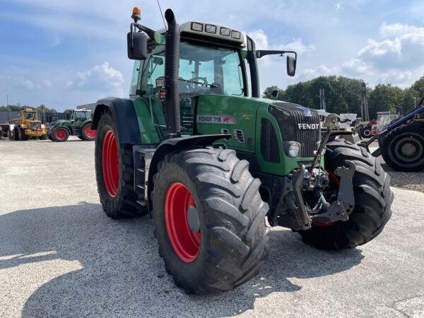 Fendt 718 com-3