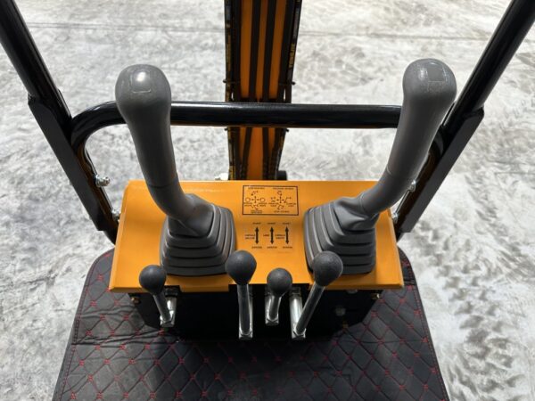 Mini pelle TERRA CS12.R – Image 8
