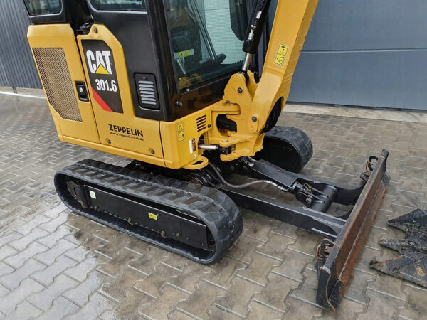 CATERPILLAR 301.6 – Image 5