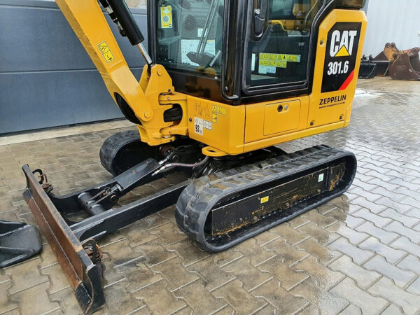 CATERPILLAR 301.6 – Image 6