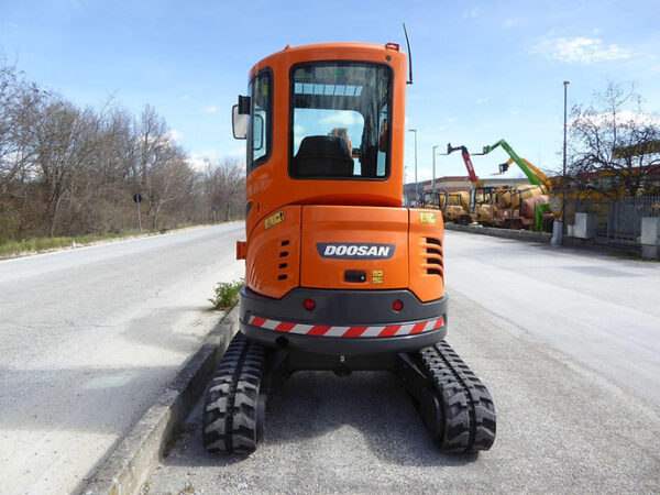 DOOSAN DX35Z – Image 7