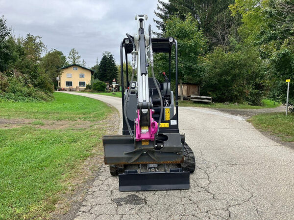 Bobcat E17 – Image 4