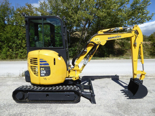 KOMATSU PC 26 MR-3 – Image 11