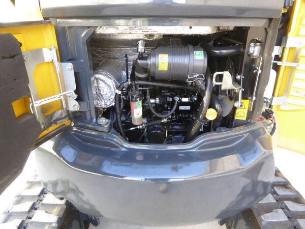KOMATSU PC 26 MR-3 – Image 15